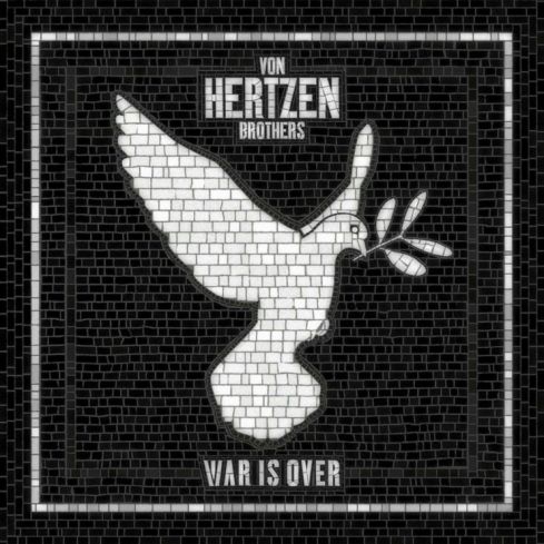 Cover des Von Hertzen Brothers-Albums "War Is Over".