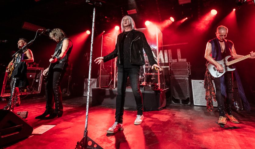 Livefoto von Def Leppard aus dem Jahr 2023 von Kevin Nixon (bereitgestellt von Universal).