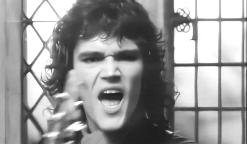 Screenshot von Robin George aus dem Video "Robin George - Heartline 1984 (Full HD Remastered Video Clip)" 