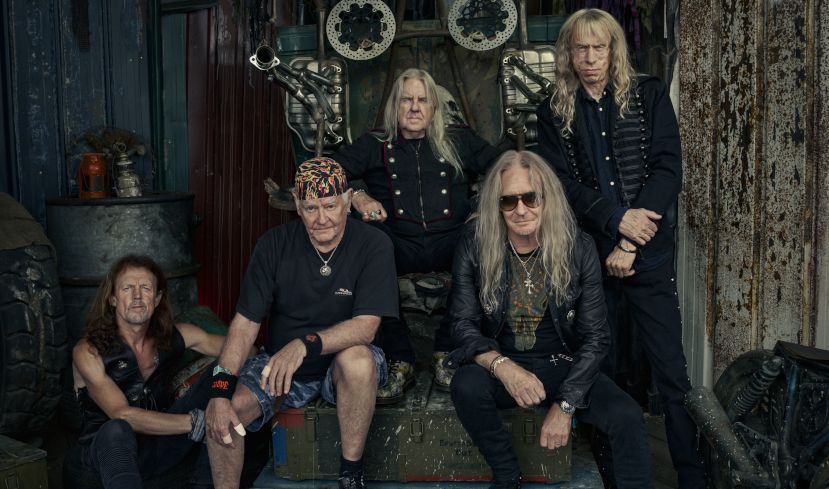 Bandfoto von Saxon aus dem Jahr 2026 von Pep Bonet (bereitgestellt von Another Dimension/Silver Lining).