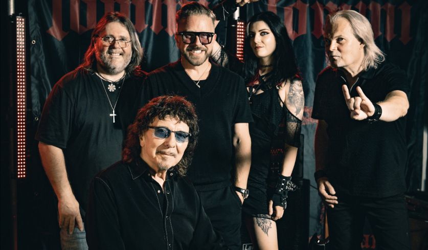 Foto von Tony Iommi mit Band aus dem Jahr 2026 von Tina K (bereitgestellt von Head Of PR).
