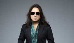 Foto von Michael Sweet aus dem Jahr 2025 von Pedro Blanco Photography (bereitgestellt von Frontiers Records).