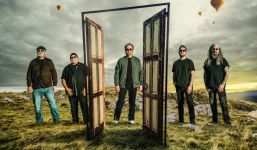 Bandfoto der Neal Morse Band aus dem Jahr 2026 von Nick Magnuson (bereitgestellt von Oktober Promotion).