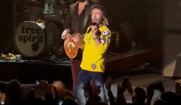 Screenshot aus dem Paul Rodgers-Video ""All Right Now" by Paul Rodgers from Free Spirit"