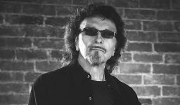 Foto von Tony Iommi aus dem Jahr 2021 von Max Sticca.