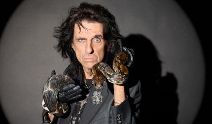 Bandfoto der Alice Cooper Band aus dem Jahr 2025 von Jenny Risher (bereitgestellt von EarMusic).